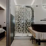 Domus Aeterna - Re Di Guest house 4*