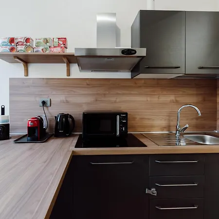 Πανσιόν Domus Aeterna - Re Di 4*