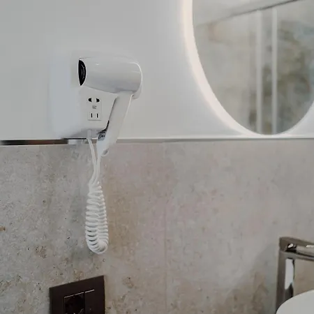 Domus Aeterna - Re Di Πανσιόν