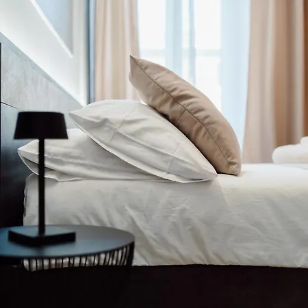 Domus Aeterna - Re Di Ρώμη