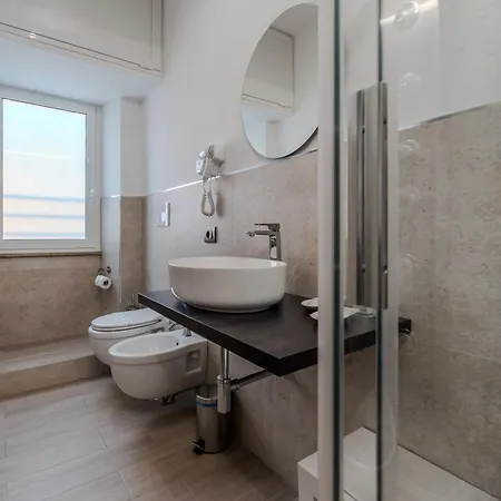 Πανσιόν Domus Aeterna - Re Di 4*