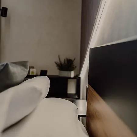 Πανσιόν Domus Aeterna - Re Di 4*