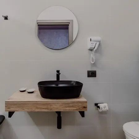 Πανσιόν Domus Aeterna - Re Di 4*